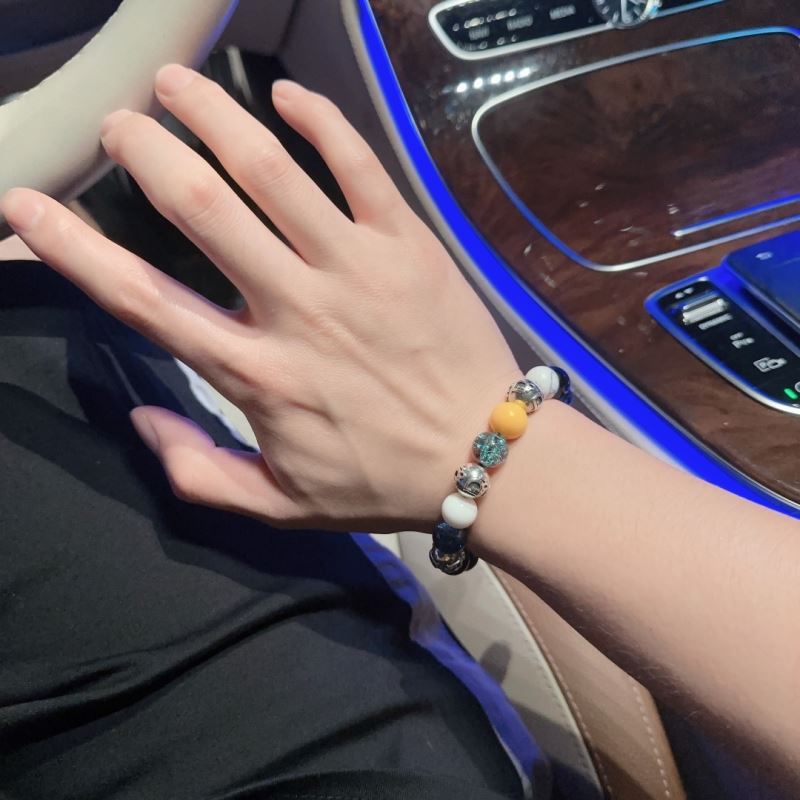 chr1st1an D10r bracelets